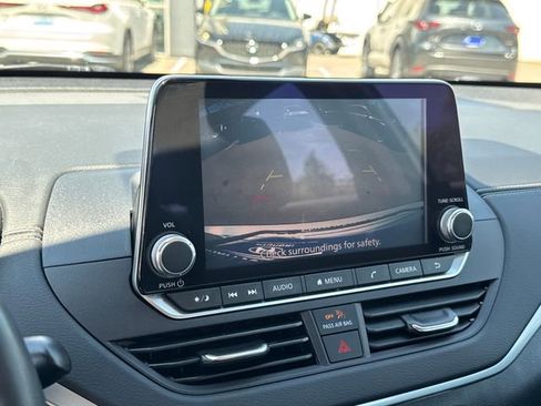 Used 2022 Nissan Altima 2.5 SV w/ SV Premium Package image 21