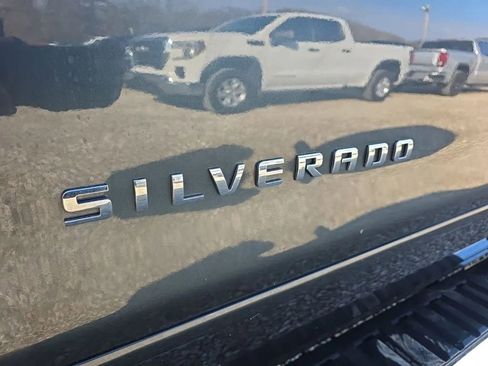 Used 2018 Chevrolet Silverado 1500 LT w/ All Star Edition image 9