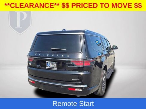 Used 2024 Jeep Wagoneer L Series II w/ Flexible Seating Group AWD/4WD image 9