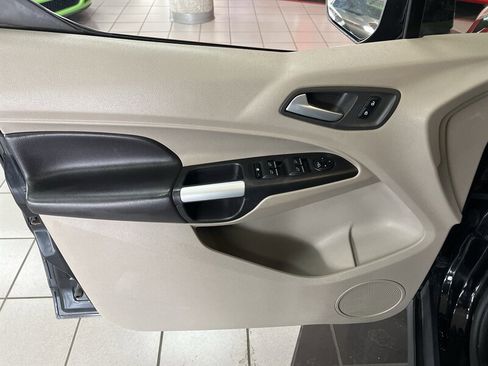 Used 2015 Ford Transit Connect Titanium image 19