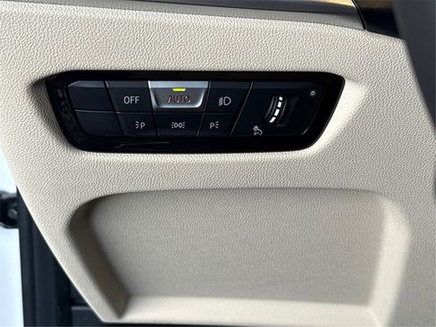 New 2026 BMW 330i Sedan w/ Premium Package image 24