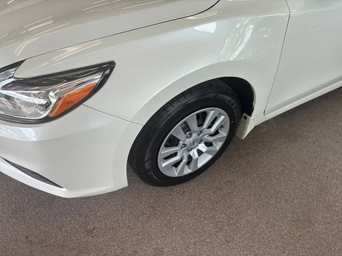 Used 2016 Nissan Altima 2.5 S w/ Power Driver Seat Package FWD image 4