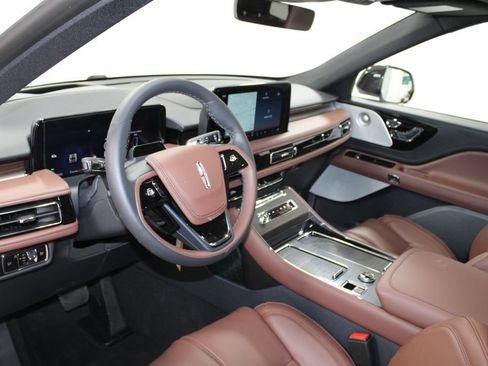New 2026 Lincoln Aviator Reserve AWD/4WD image 23