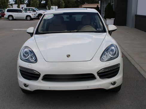 Used 2011 Porsche Cayenne S image 2