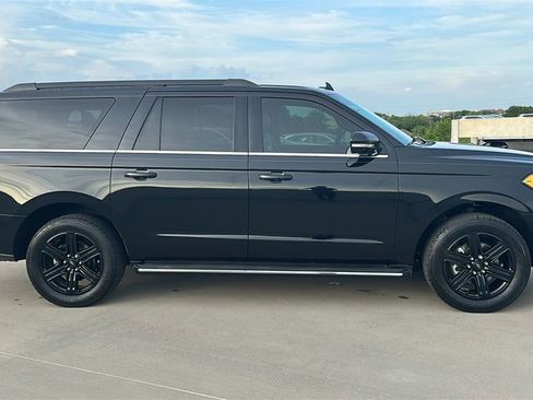 Used 2020 Ford Expedition Max XLT w/ Equipment Group 202A RWD image 14