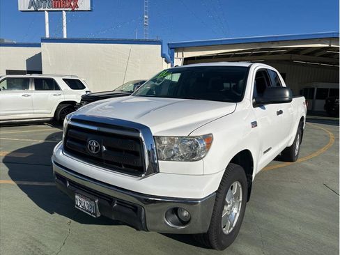 Used 2011 Toyota Tundra w/ TRD Off-Road Package image 2