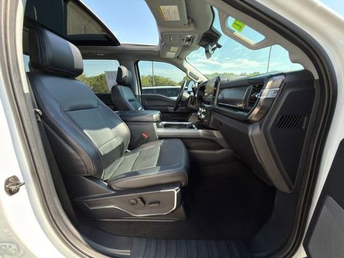 Used 2023 Ford F350 Lariat w/ Sport Appearance Package image 9