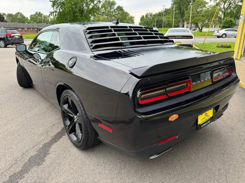 Used 2018 Dodge Challenger R/T Plus RWD image 6