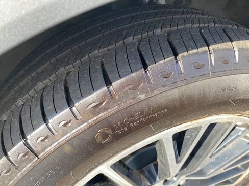 Used 2022 Ford Escape SEL w/ Technology Package FWD image 22