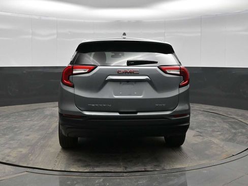 Used 2024 GMC Terrain SLE image 6