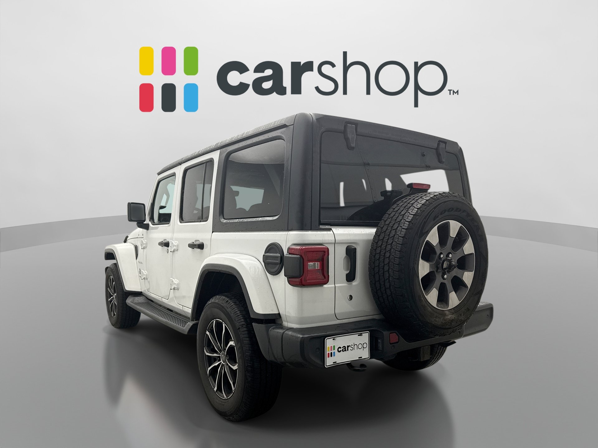 Used 2019 Jeep Wrangler Unlimited Sahara w/ Dual Top Group AWD/4WD image 3