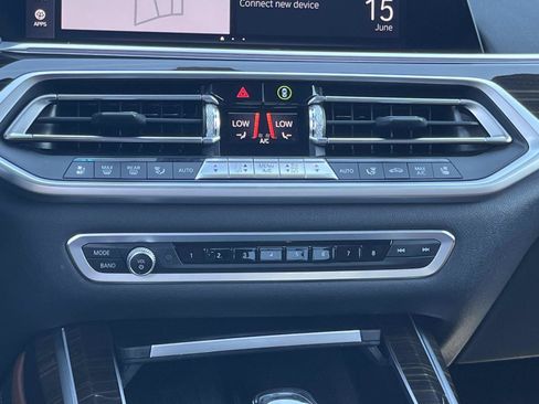 Used 2020 BMW X7 M50i w/ Luxury Seating Package AWD/4WD image 17