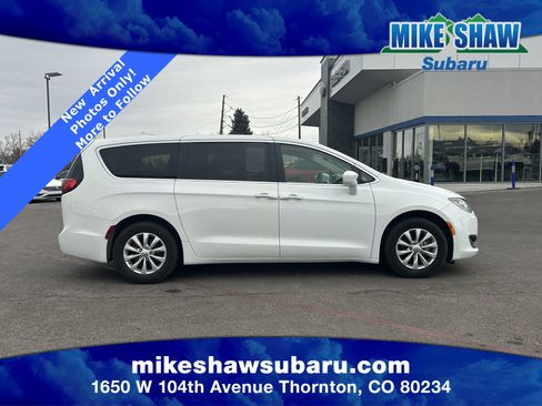 Used 2019 Chrysler Pacifica Touring Plus image 19