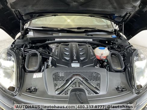 Used 2018 Porsche Macan Turbo w/ Premium Package Plus image 11