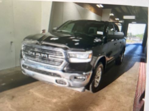 Used 2020 RAM 1500 Laramie AWD/4WD image 1