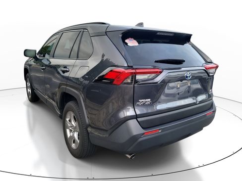Used 2023 Toyota RAV4 LE AWD/4WD image 5