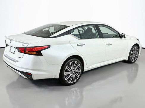 Used 2023 Nissan Altima 2.5 SL AWD/4WD image 13