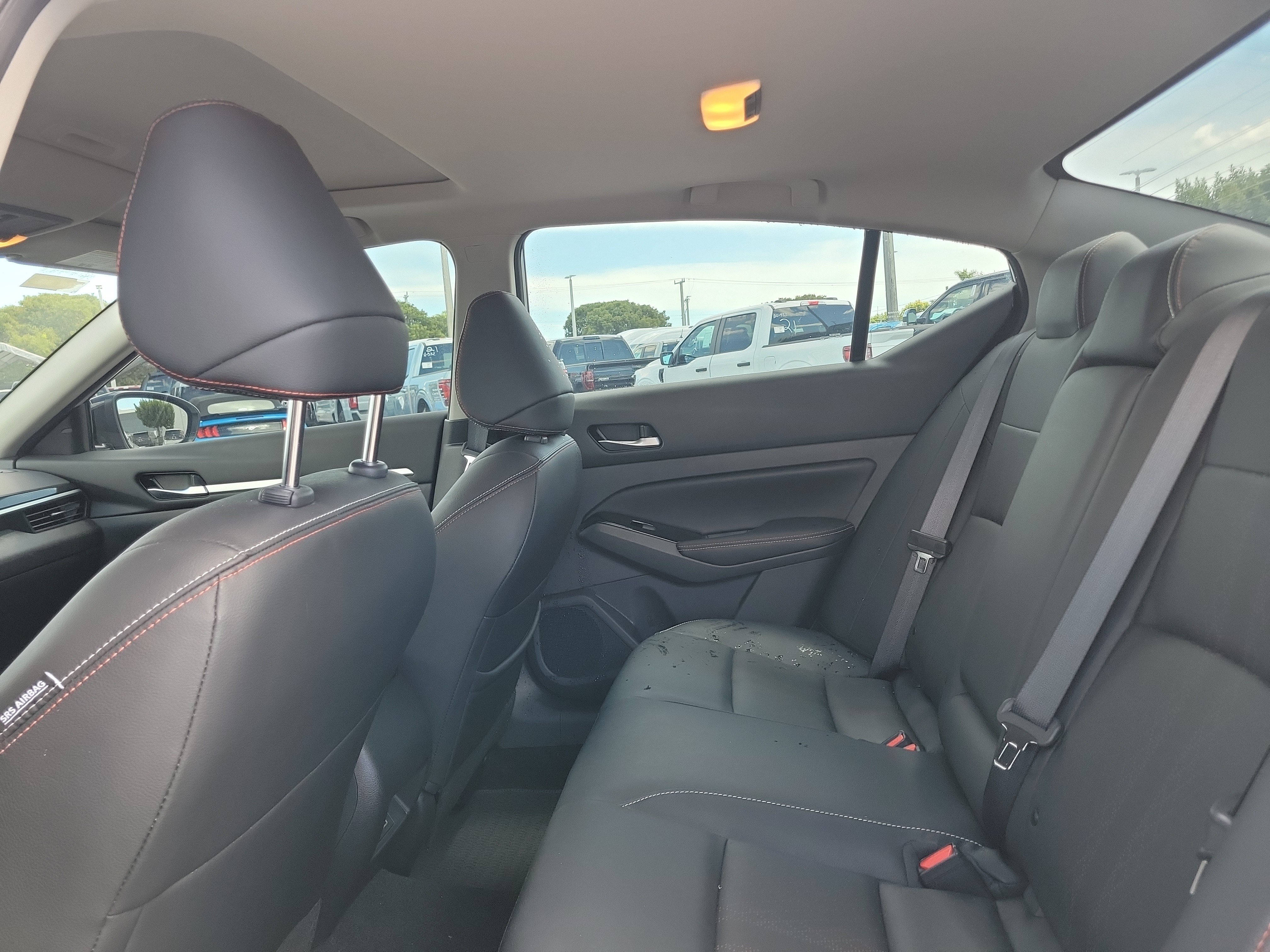 Used 2024 Nissan Altima 2.5 SR w/ SR Premium Package FWD image 14