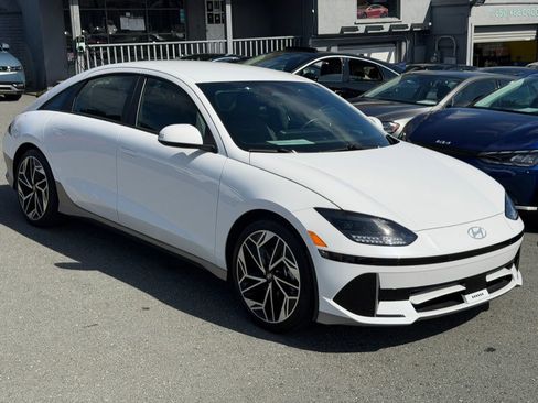 Used 2024 Hyundai Ioniq 6 SEL image 3