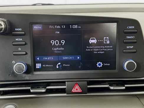 Used 2022 Hyundai Elantra SEL image 21