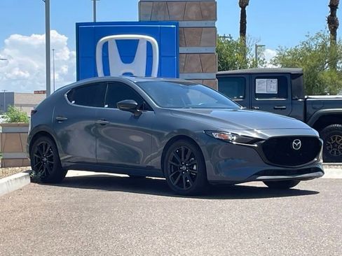 Used 2022 MAZDA MAZDA3 s FWD image 3