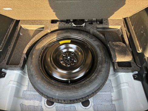 Used 2024 Kia Sportage EX image 17