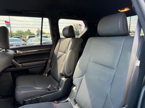 Used 2022 Lexus GX 460 Premium AWD/4WD image 18