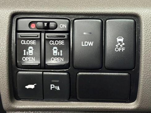 Used 2017 Honda Odyssey Touring image 32