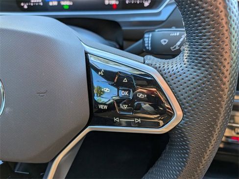 Used 2024 Volkswagen Tiguan SE R-Line w/ MDO Package, Three-Row image 21