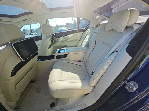 Used 2018 BMW ALPINA B7 xDrive AWD/4WD image 10
