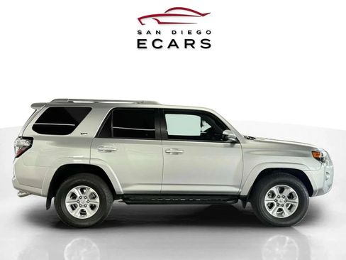 Used 2018 Toyota 4Runner SR5 image 4