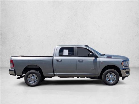 Used 2022 RAM 2500 Big Horn AWD/4WD image 4