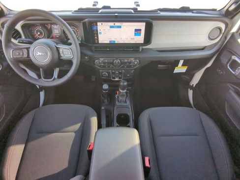 New 2026 Jeep Gladiator Sport image 17