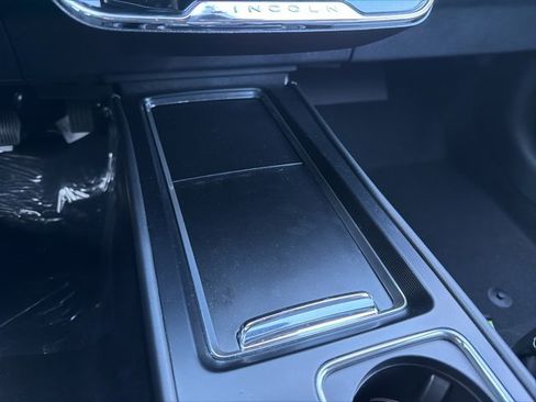 New 2026 Lincoln Corsair Premiere image 16