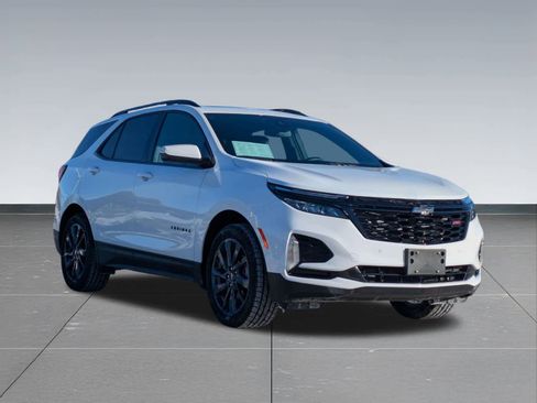 Used 2024 Chevrolet Equinox RS w/ RS Leather Package image 8