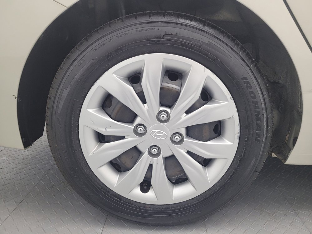 Used 2018 Hyundai Accent SE FWD image 31