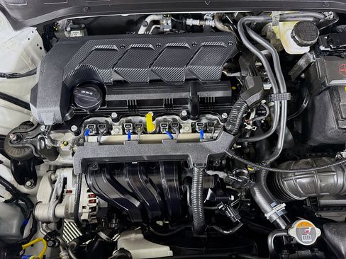 Used 2025 Hyundai Venue SE FWD image 38