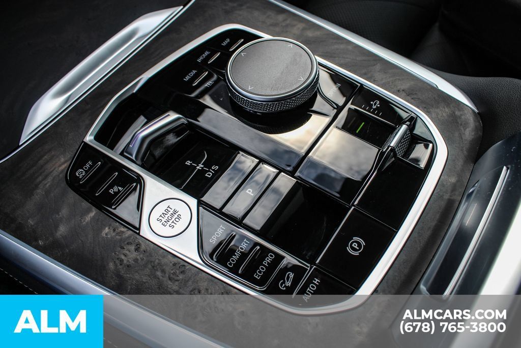 Used 2026 BMW X7 xDrive40i w/ Premium Package AWD/4WD image 37