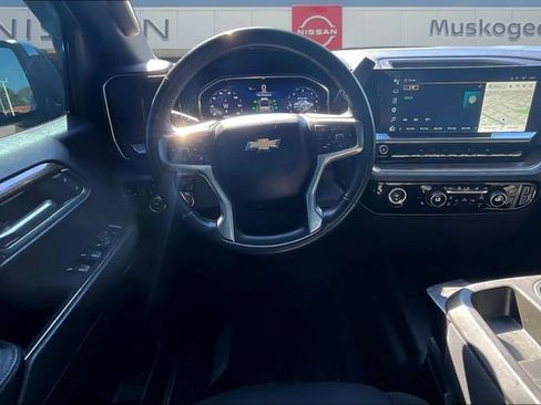 Used 2023 Chevrolet Silverado 1500 LT image 8