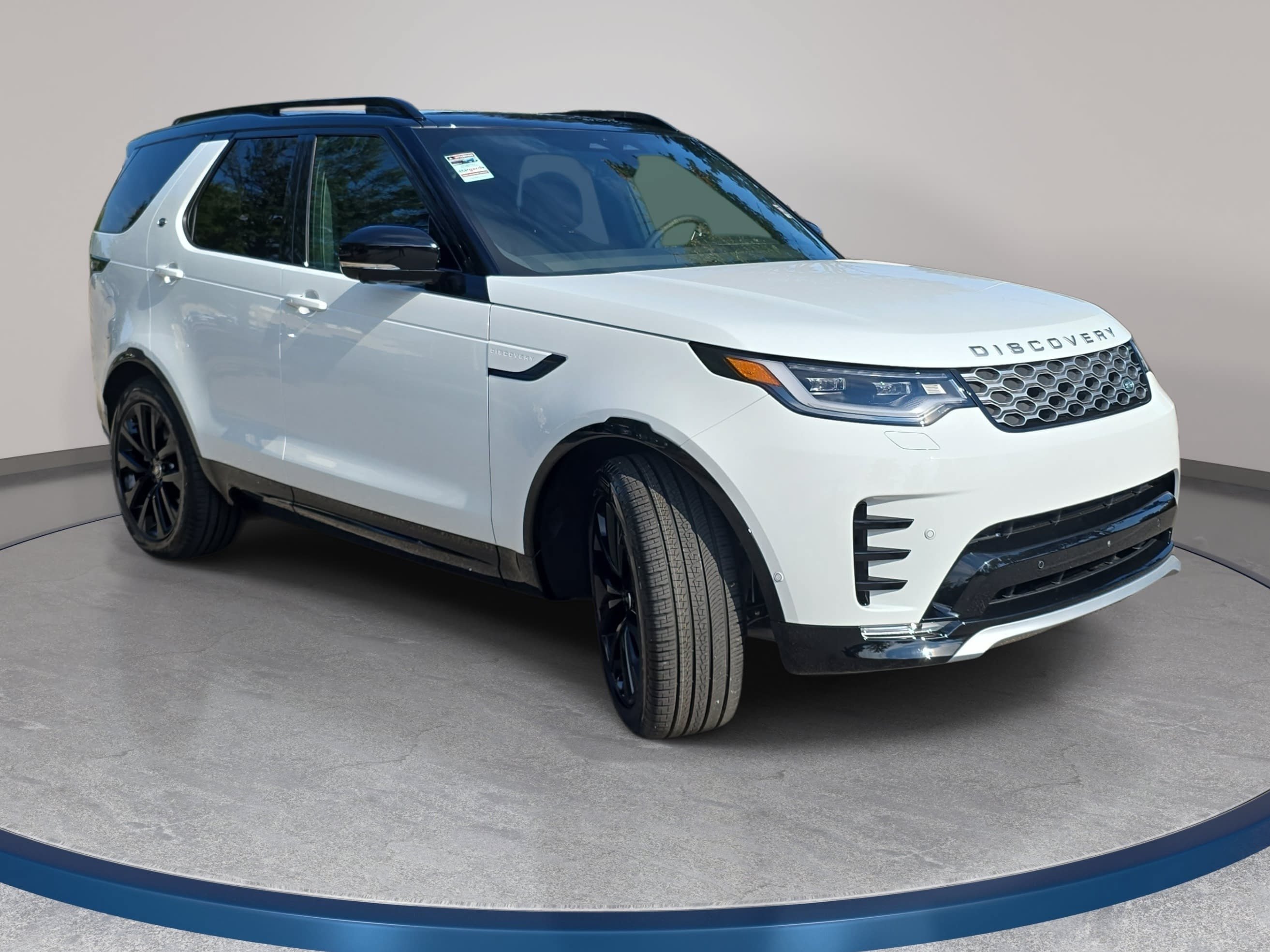 New 2026 Land Rover Discovery Limited Edition AWD/4WD image 3