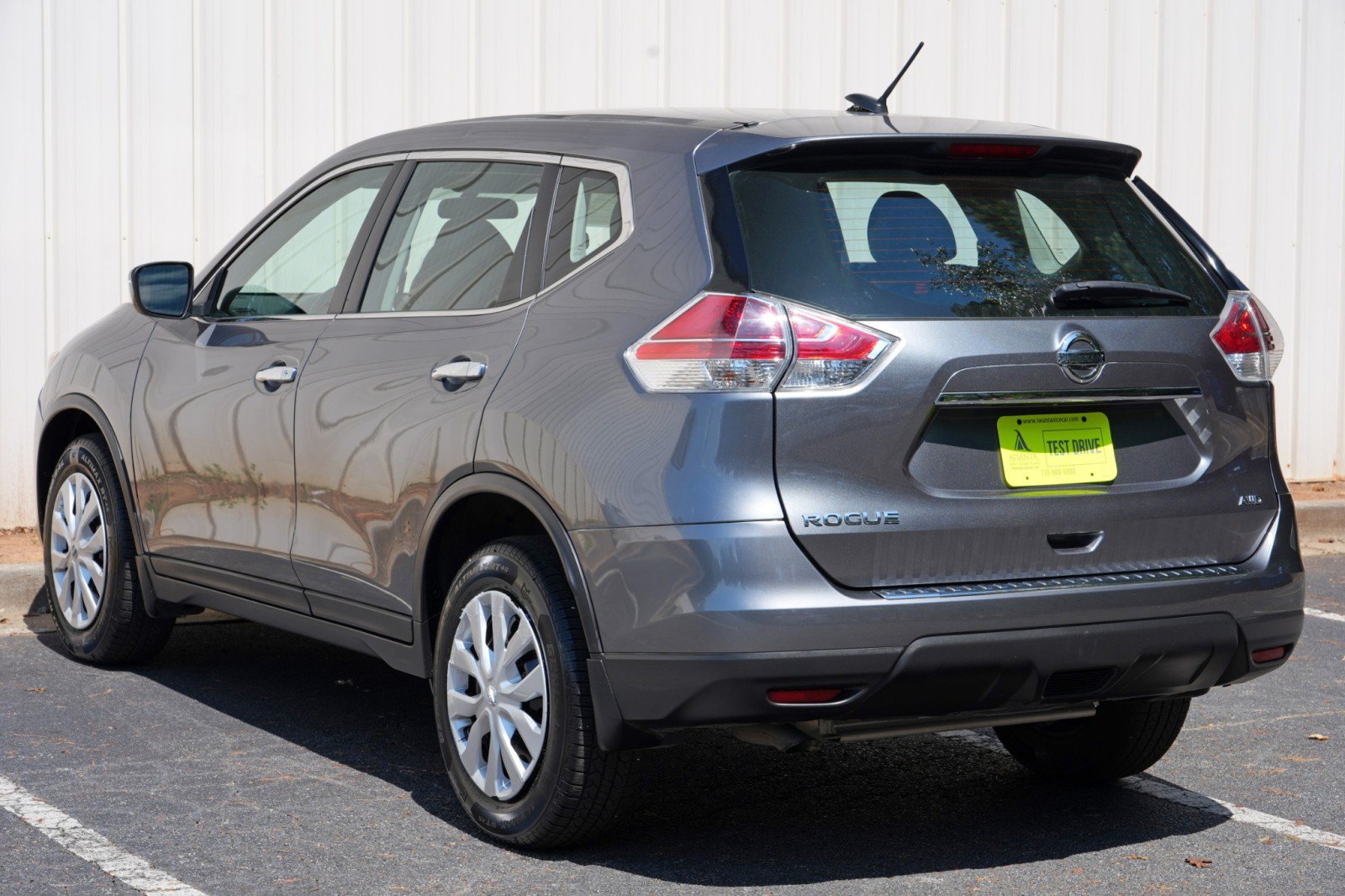 Used 2015 Nissan Rogue S AWD/4WD image 43