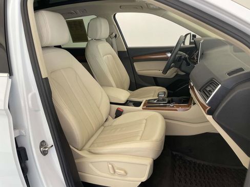 Certified 2023 Audi Q5 2.0T Premium w/ Convenience Package AWD/4WD image 23