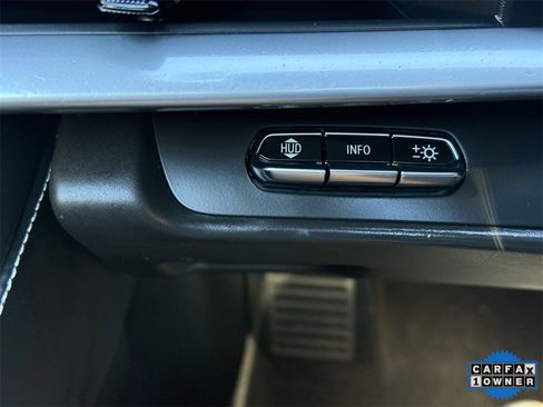 Used 2023 Chevrolet Corvette Stingray Premium Conv w/ Battery Protection Package image 23