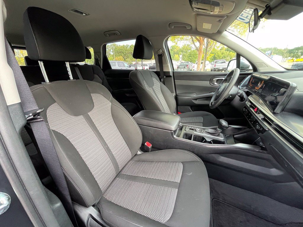 Used 2024 Kia Sorento LX FWD image 31