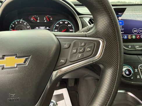 Used 2024 Chevrolet Malibu LT image 32