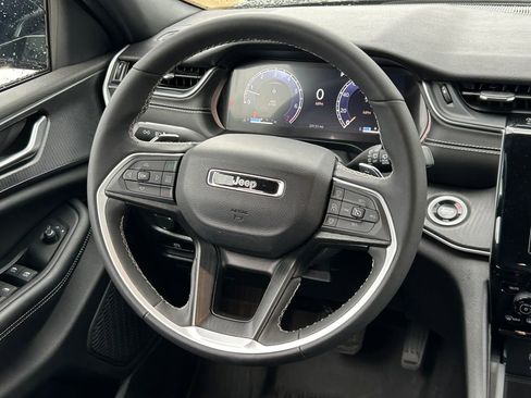 Used 2024 Jeep Grand Cherokee L Altitude AWD/4WD image 42