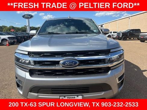 Used 2022 Ford Expedition Max Limited AWD/4WD image 2