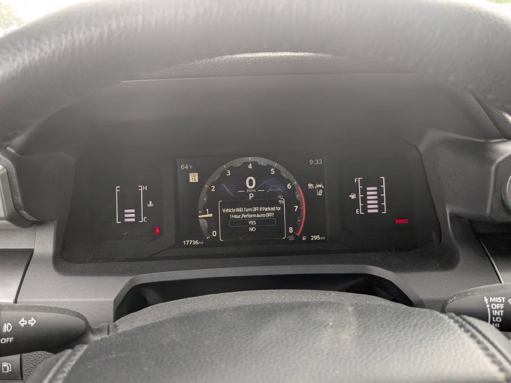 Used 2025 Toyota 4Runner SR5 AWD/4WD image 18