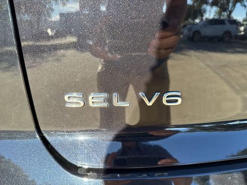 Used 2021 Volkswagen Atlas Cross Sport SEL image 13