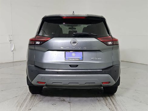 Used 2021 Nissan Rogue SV image 5